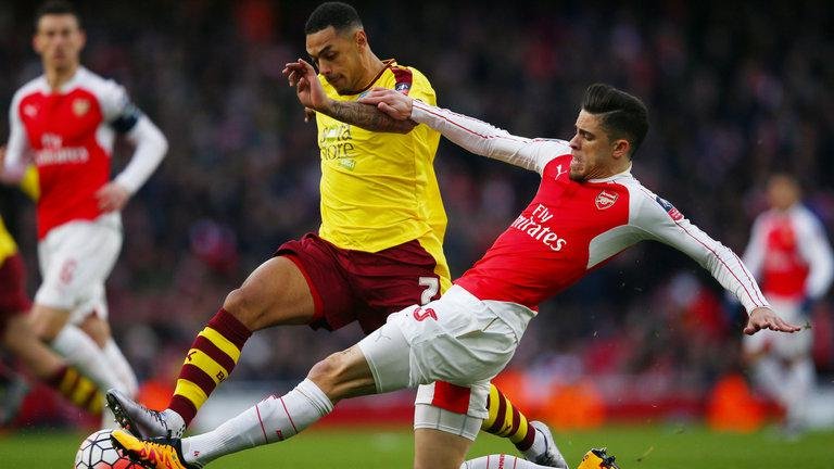 Arsenal-intenta-entrar-1-8-en-la-Copa-FA